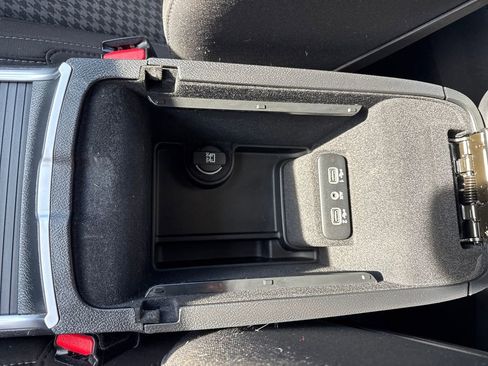 Used 2019 Dodge Charger SXT w/ Cold Weather Package image 27