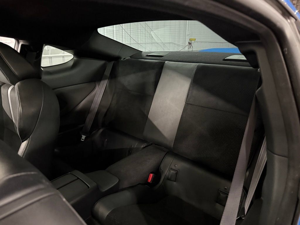 Used 2024 Toyota GR86 Premium RWD image 21