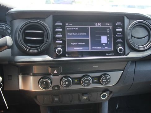Used 2021 Toyota Tacoma 4x4 Access Cab image 4