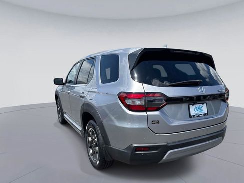 Certified 2023 Honda Pilot EX-L image 6