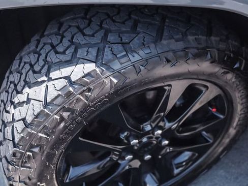 Used 2019 Jeep Grand Cherokee Altitude AWD/4WD image 71