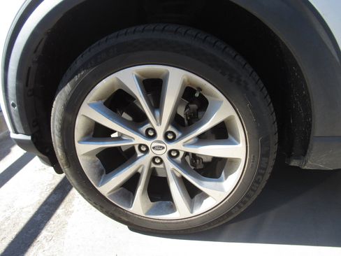 Used 2021 Ford Explorer Platinum w/ Equipment Group 601A image 5