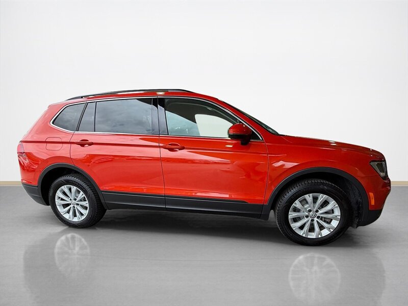 Used 2019 Volkswagen Tiguan SE AWD/4WD image 2