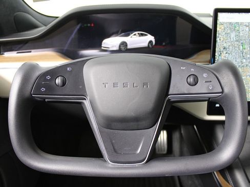 Used 2021 Tesla Model S Plaid image 13