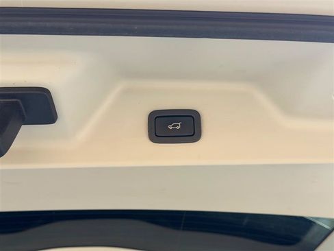 Used 2014 Land Rover Range Rover HSE AWD/4WD image 18