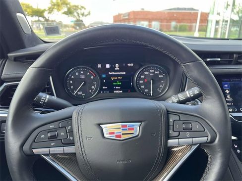 Certified 2024 Cadillac XT6 Premium Luxury w/ Platinum Package image 31