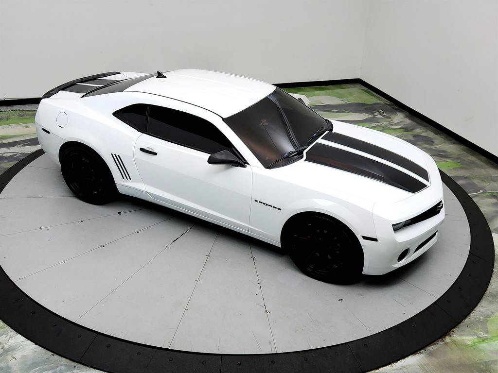 Used 2012 Chevrolet Camaro LS RWD image 28