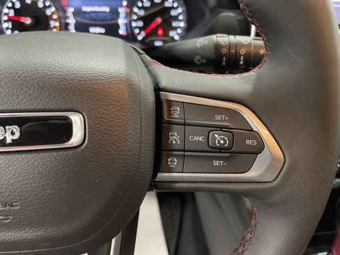 Used 2024 Jeep Compass Trailhawk w/ Trailhawk Convenience Group image 20