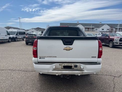 Used 2010 Chevrolet Avalanche LT w/ Luxury Package image 8