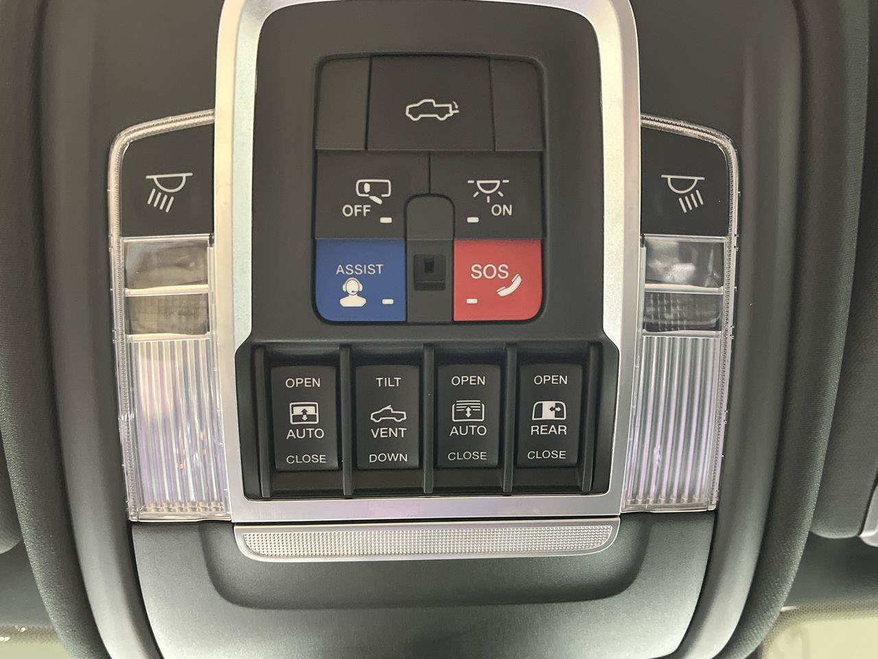 Used 2021 RAM 1500 Laramie AWD/4WD image 31