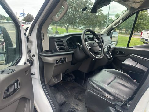 Used 2022 Ford Transit 350 DRW RWD image 17