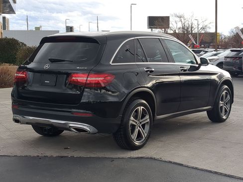 Used 2018 Mercedes-Benz GLC 300 4MATIC image 3