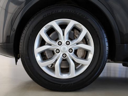 Used 2019 Land Rover Discovery SE image 35