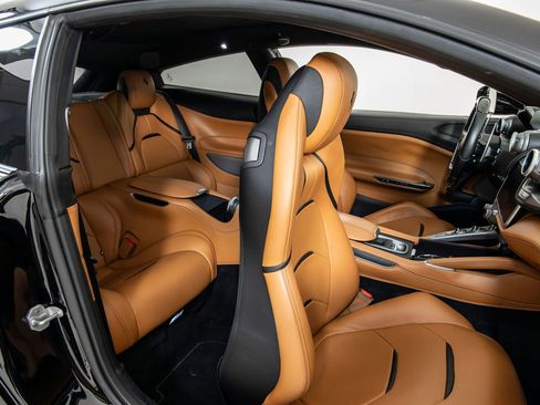Certified 2018 Ferrari GTC4Lusso AWD/4WD image 18