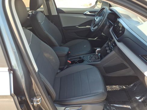 Certified 2023 Volkswagen Taos SE w/ Black Wheel Package image 10