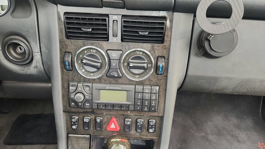 Used 2002 Mercedes-Benz SLK 32 AMG image 32