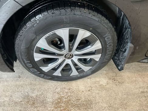 Used 2021 Toyota Corolla LE w/ Carpet Mat Package (TMS) image 10