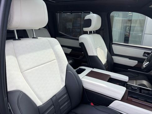 Used 2024 Toyota Tundra Capstone image 26