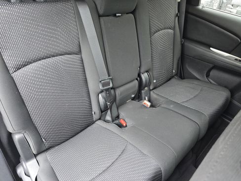 Used 2020 Dodge Journey SE w/ SE Popular Equipment Group image 21