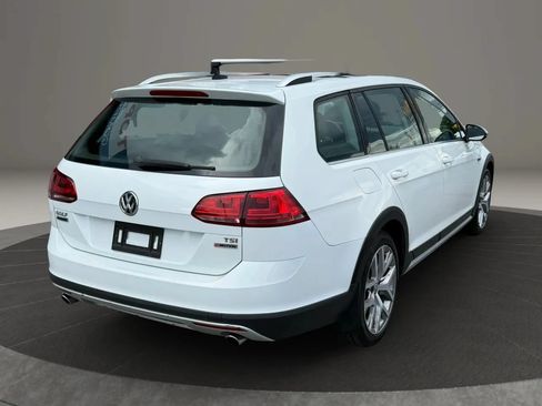 Used 2017 Volkswagen Golf Alltrack SEL AWD/4WD image 4