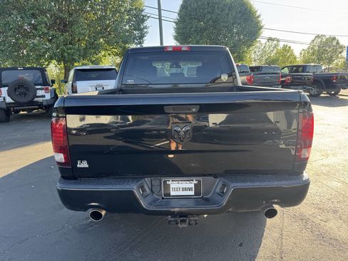 Used 2015 RAM 1500 Express AWD/4WD image 4