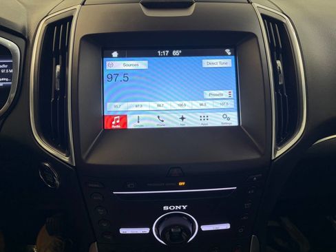 Used 2016 Ford Edge Titanium w/ Equipment Group 302A AWD/4WD image 17