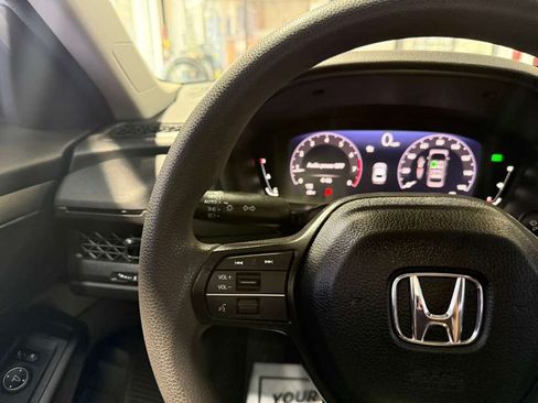 Used 2025 Honda Accord LX image 10