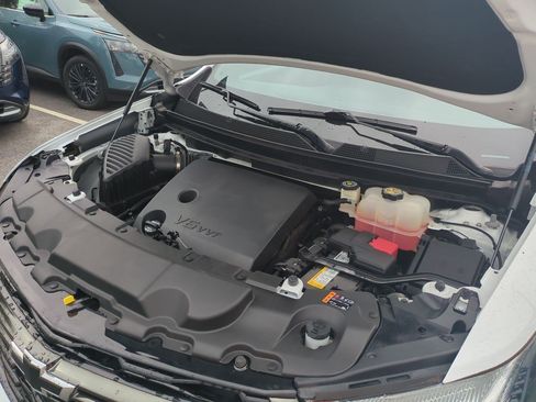 Used 2022 Chevrolet Traverse RS FWD image 45