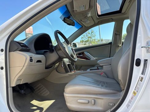 Used 2009 Toyota Camry XLE FWD image 14
