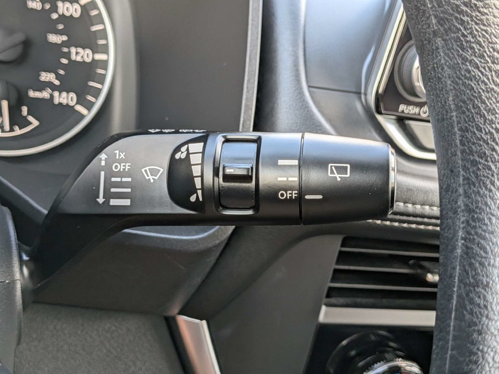 Used 2024 Nissan Rogue SV AWD/4WD image 32