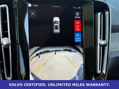 Certified 2025 Volvo XC40 B5 Core image 24