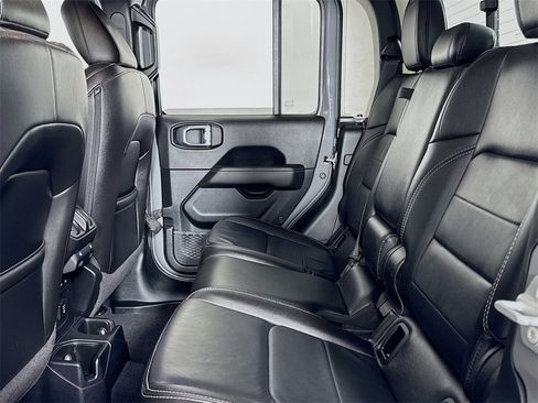 Used 2021 Jeep Gladiator Overland w/ Popular Equipment Package image 15