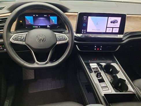 Used 2024 Volkswagen Atlas SE FWD image 22