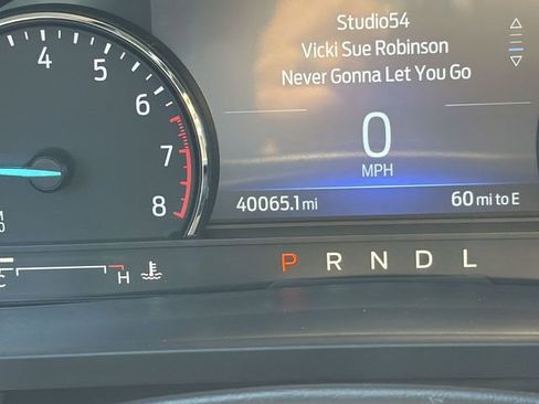 Used 2023 Ford Explorer XLT w/ Class IV Trailer Tow Package AWD/4WD image 16