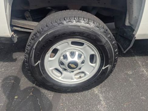 Used 2017 Chevrolet Silverado 2500 W/T image 12