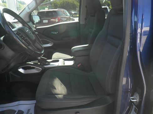 Used 2022 Nissan Frontier SV image 14
