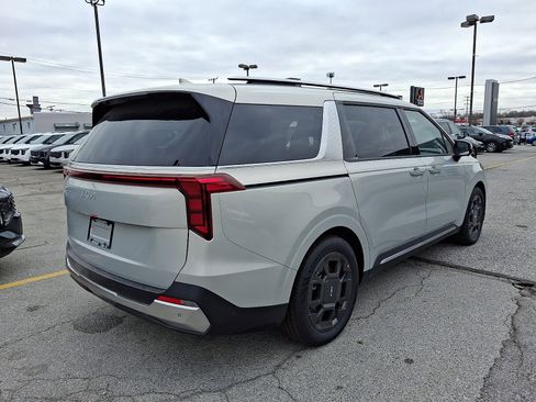 New 2026 Kia Carnival SX image 8