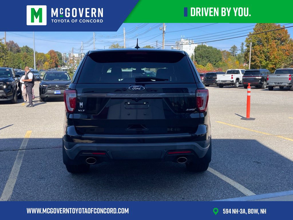 Used 2019 Ford Explorer XLT w/ Equipment Group 202A AWD/4WD image 4
