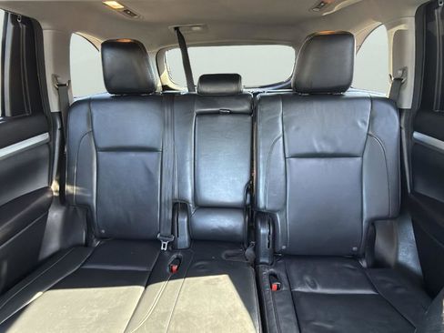 Used 2016 Toyota Highlander XLE image 23
