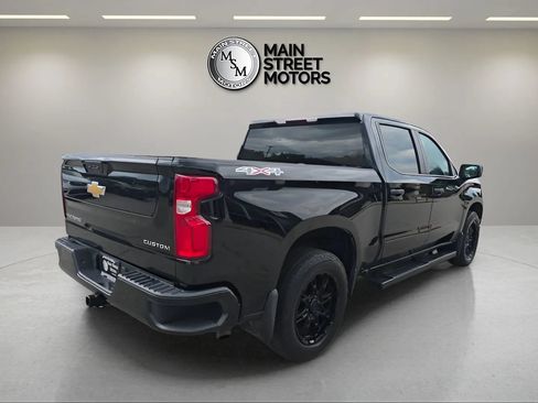 Used 2021 Chevrolet Silverado 1500 Custom w/ Safety Confidence Package AWD/4WD image 5