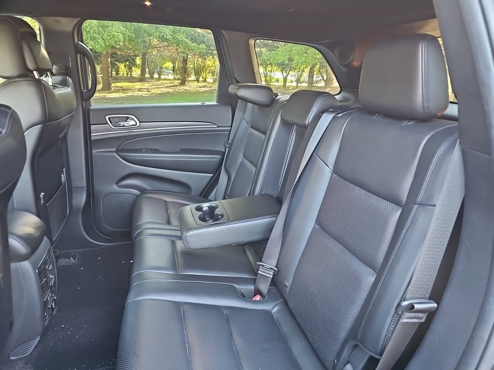 Used 2020 Jeep Grand Cherokee Limited w/ Luxury Group II AWD/4WD image 17