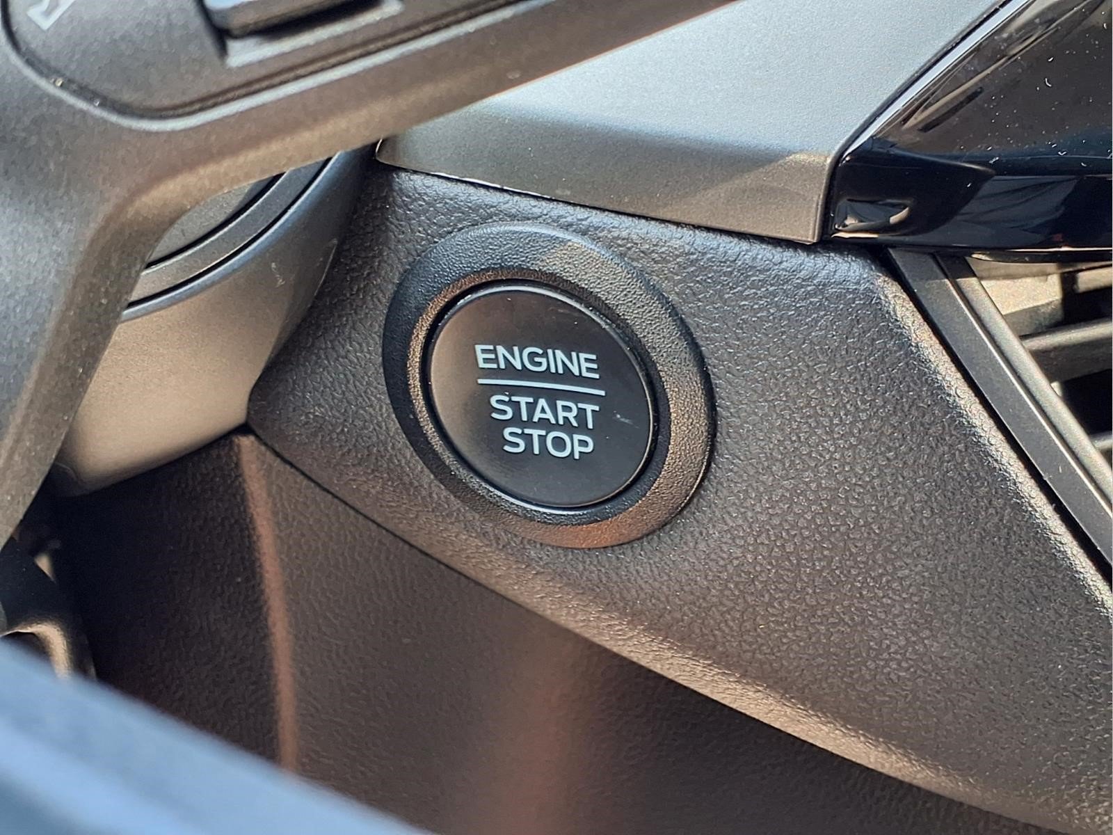 Used 2025 Ford Escape Active FWD image 16