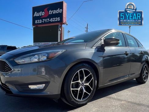 Used 2017 Ford Focus SEL image 1