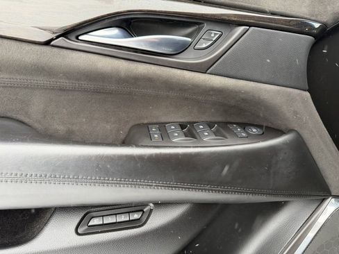 Used 2015 Cadillac Escalade ESV Platinum image 38