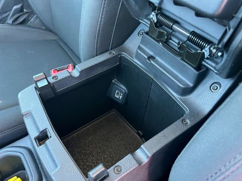 Used 2020 Jeep Gladiator Sport w/ Quick Order Package 24S image 15