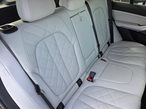 Certified 2025 BMW X5 xDrive40i w/ Premium Package AWD/4WD image 24