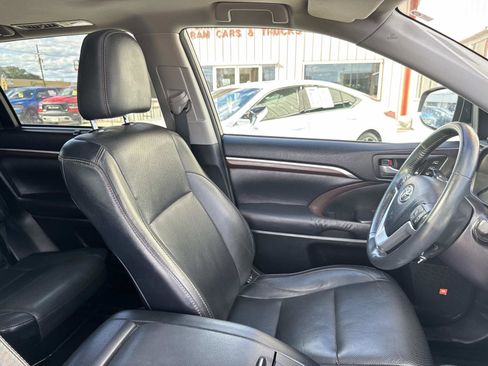 Used 2016 Toyota Highlander Limited image 10