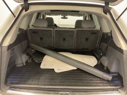 Used 2018 Audi Q7 3.0T Prestige image 12