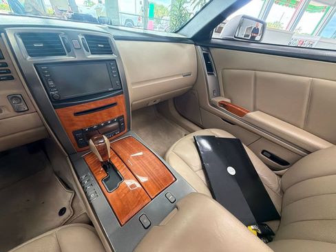 Used 2008 Cadillac XLR RWD image 16