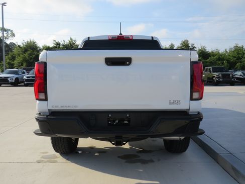 Used 2024 Chevrolet Colorado Z71 w/ Z71 Convenience Package 2 AWD/4WD image 5